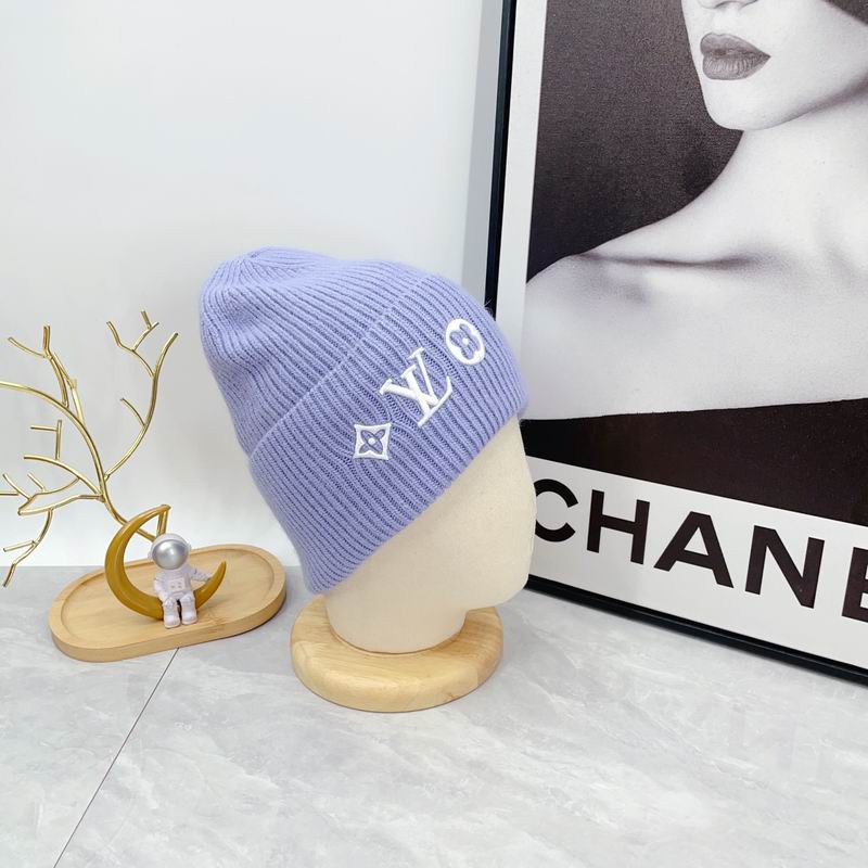 LV hat dx (1525)