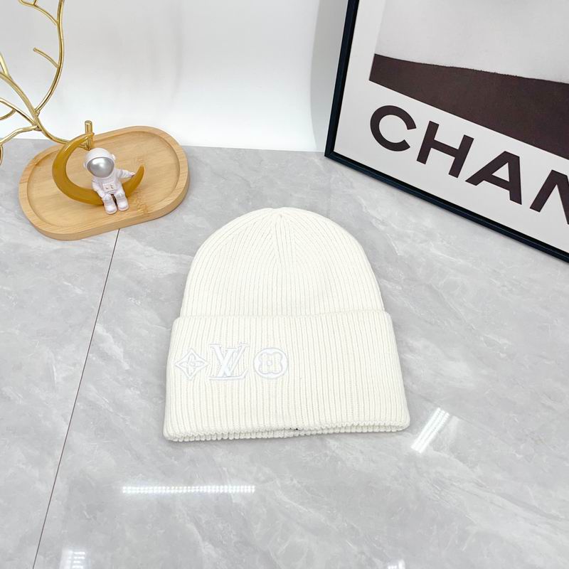 LV hat dx (1548)