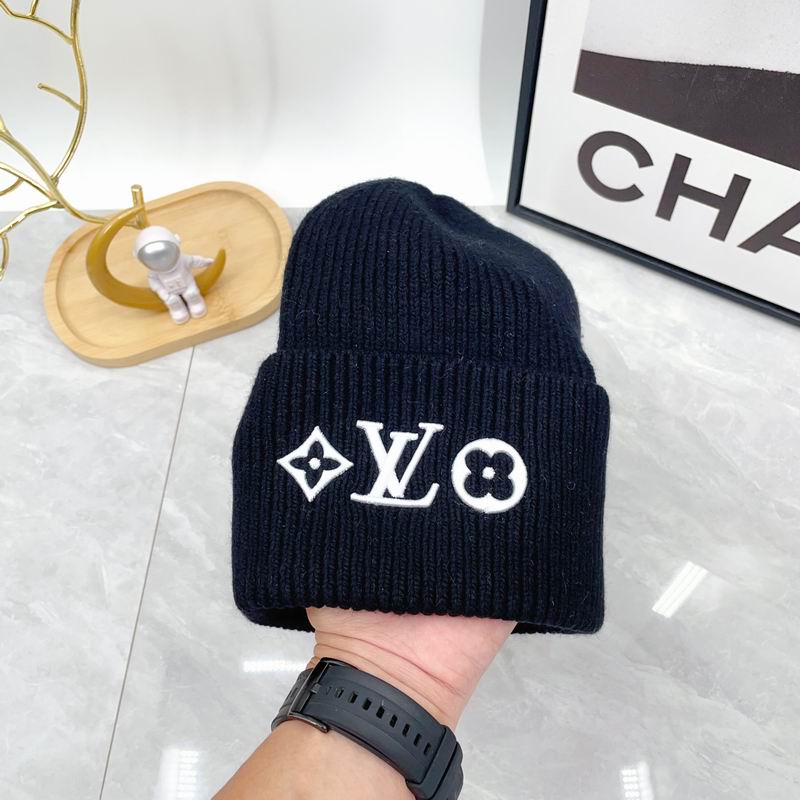 LV hat dx (1558)
