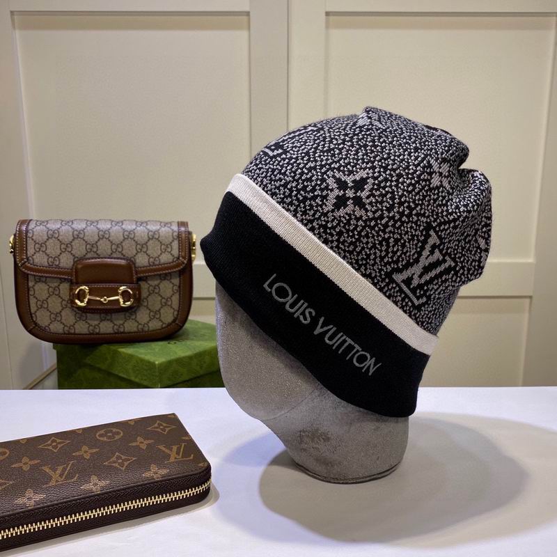 LV hat dx (1607)