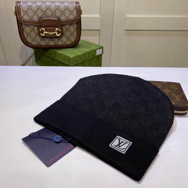LV hat dx (1631)