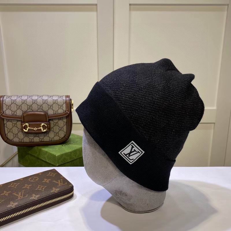 LV hat dx (1632)