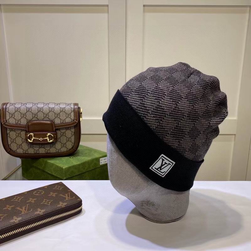 LV hat dx (1641)