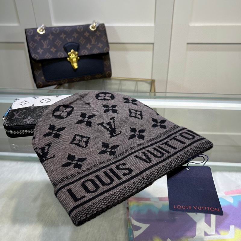 LV hat dx (2120)