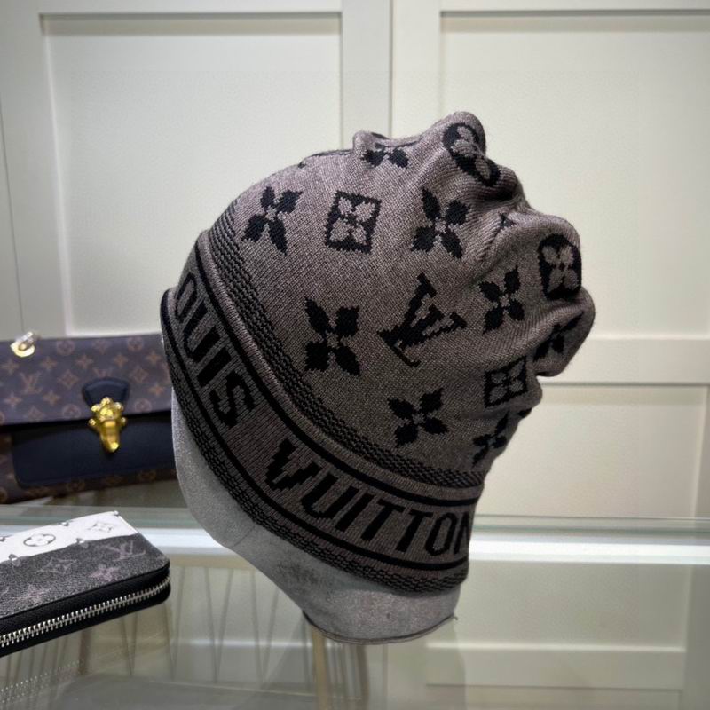 LV hat dx (2121)