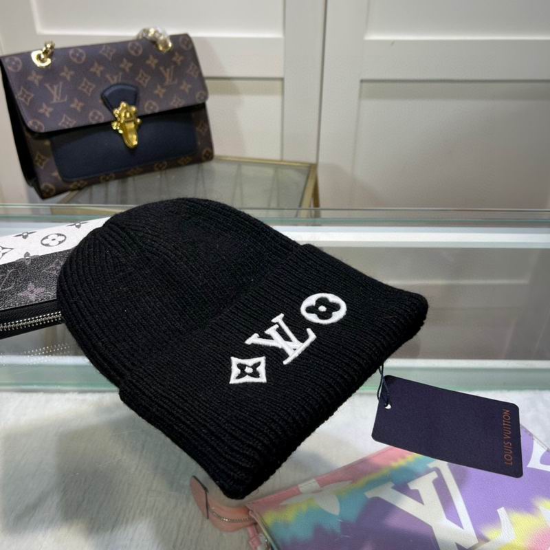 LV hat dx (2225)