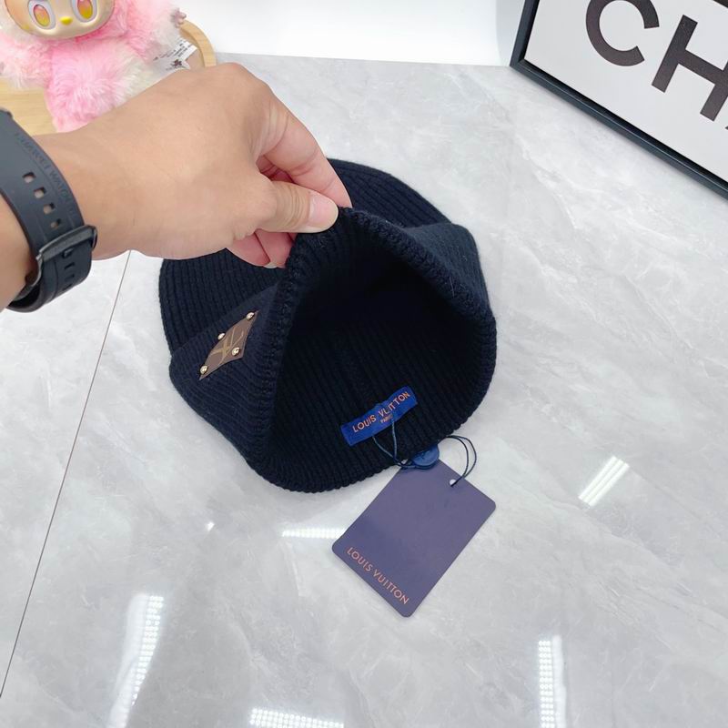 LV hat dx (3387)