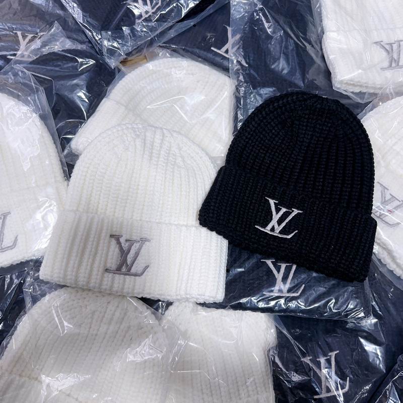 LV hat dx (402)