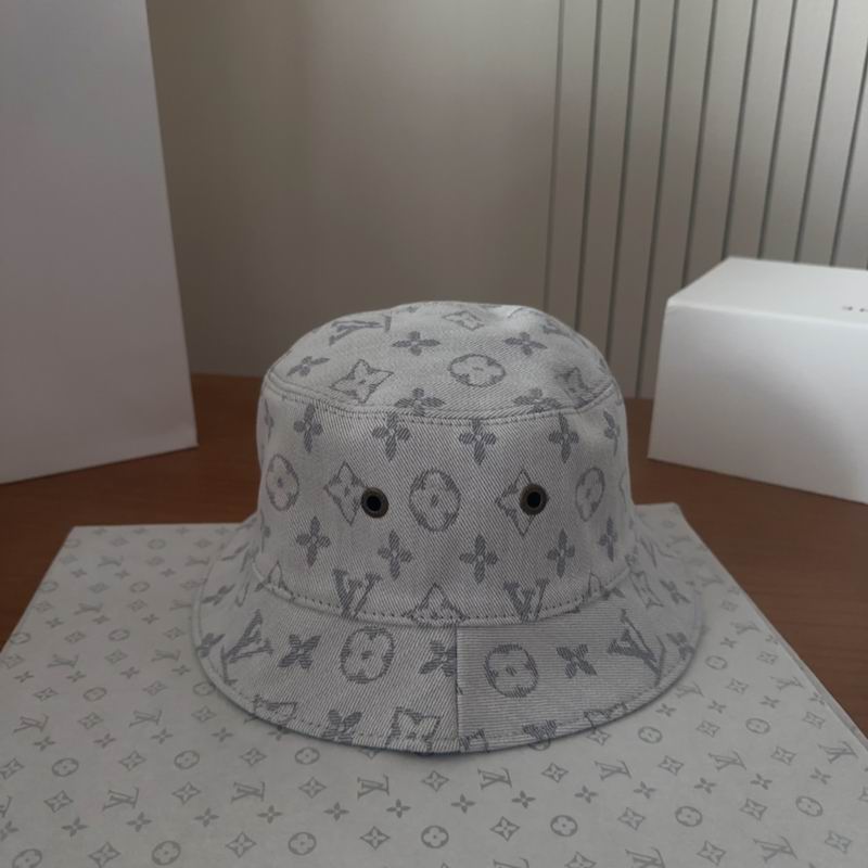 LV hat dx (647)