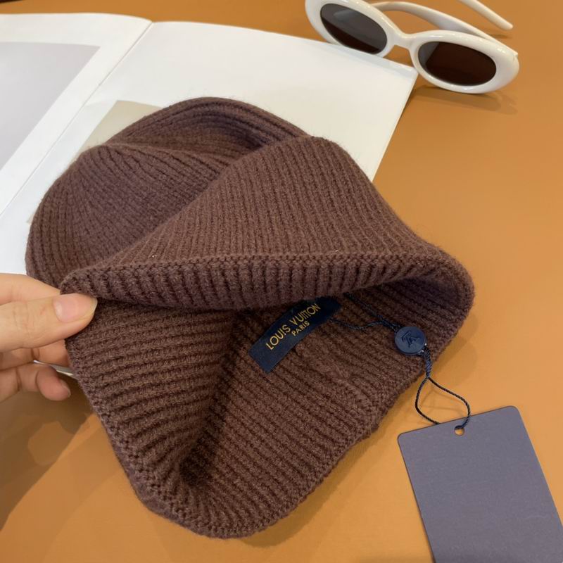 LV hat dx (764)