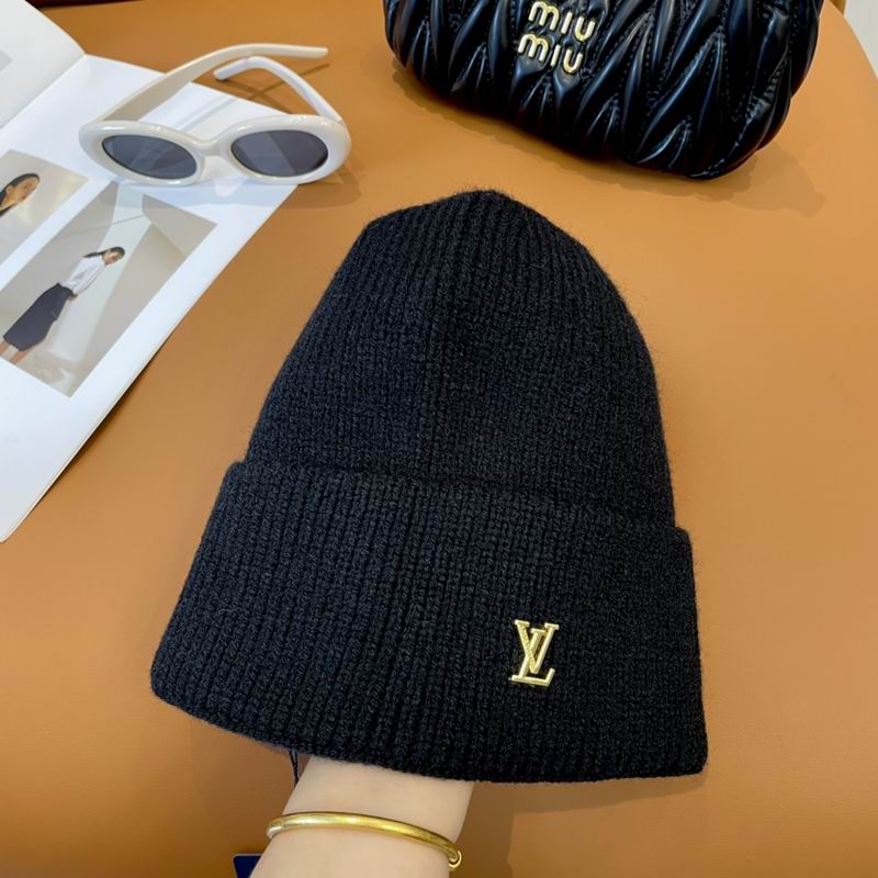 LV hat dx (775)