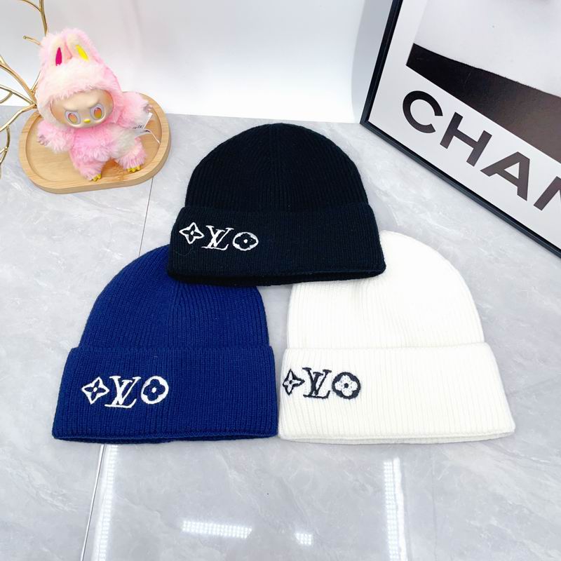 LV hat dx (869)