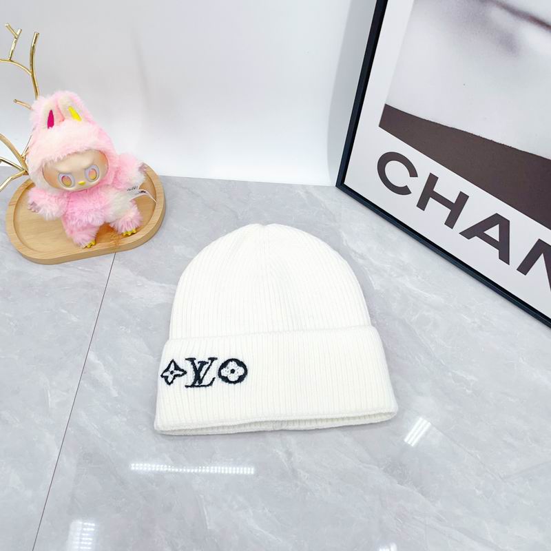 LV hat dx (883)