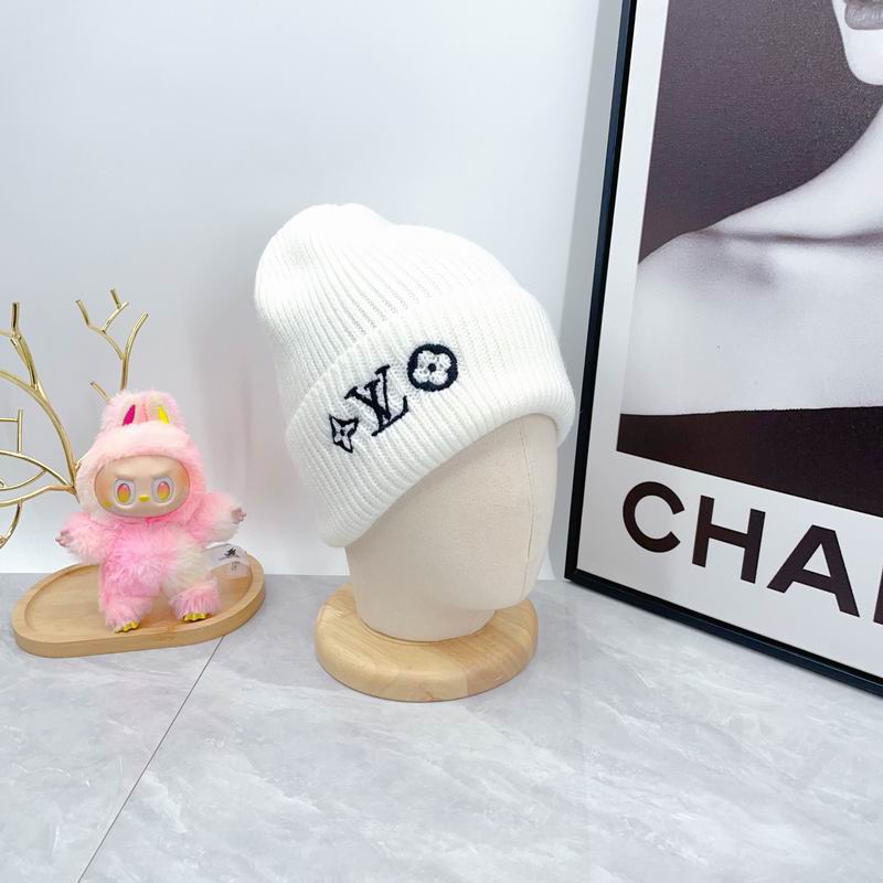LV hat dx (885)