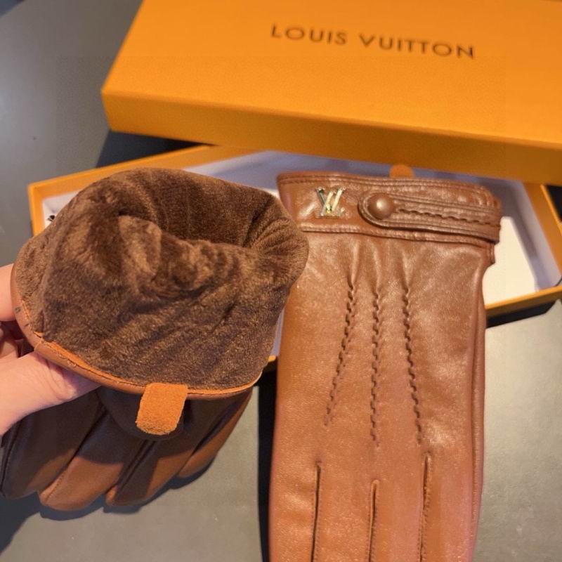 LV man gloves hm (1)