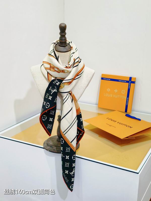 LV scarf 140X140cm 70%羊绒30%真丝 E15 (10)