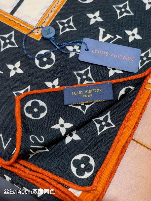 LV scarf 140X140cm 70%羊绒30%真丝 E15 (12)