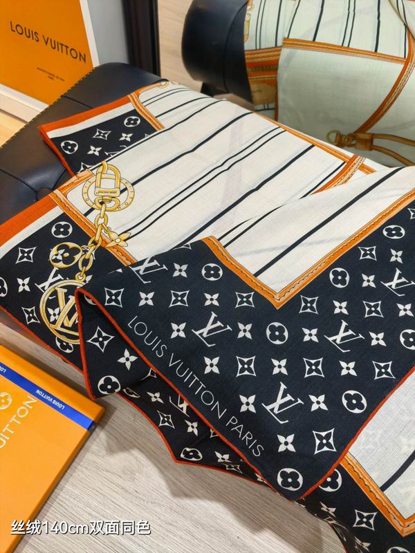 LV scarf 140X140cm 70%羊绒30%真丝 E15 (13)