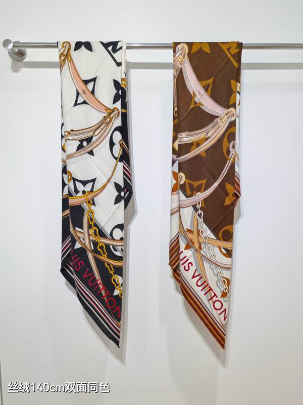 LV silk Scarf 140X140cm 70%羊绒 30%真丝 E22 (1)