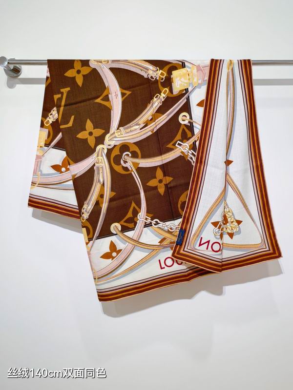 LV silk Scarf 140X140cm 70%羊绒 30%真丝 E22 (3)