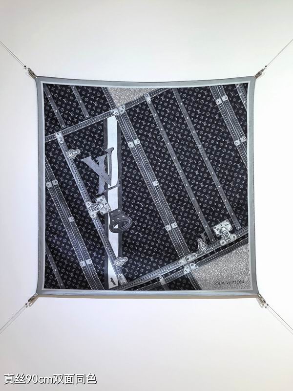 LV silk Scarf 90X90cm E17 (18)