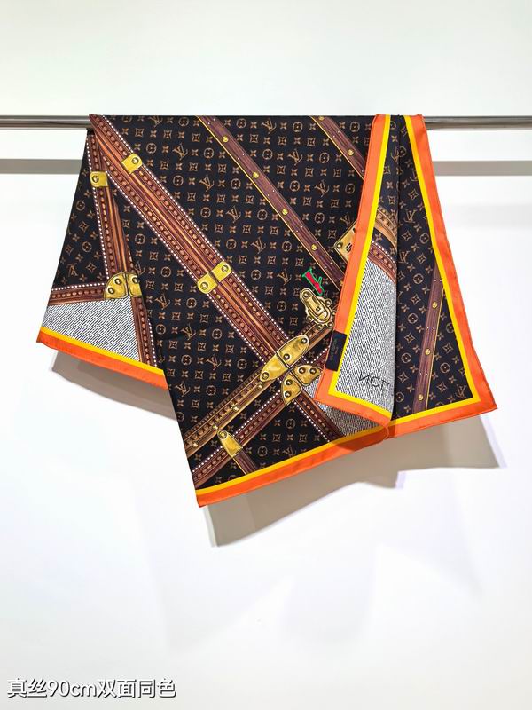 LV silk Scarf 90X90cm E17 (21)