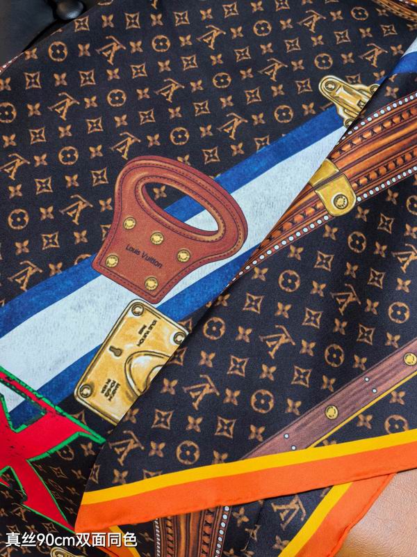 LV silk Scarf 90X90cm E17 (24)