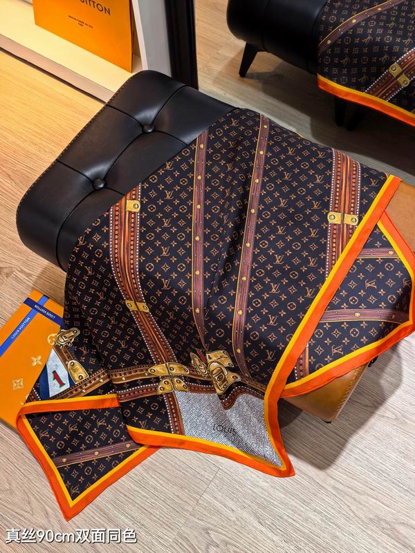 LV silk Scarf 90X90cm E17 (25)