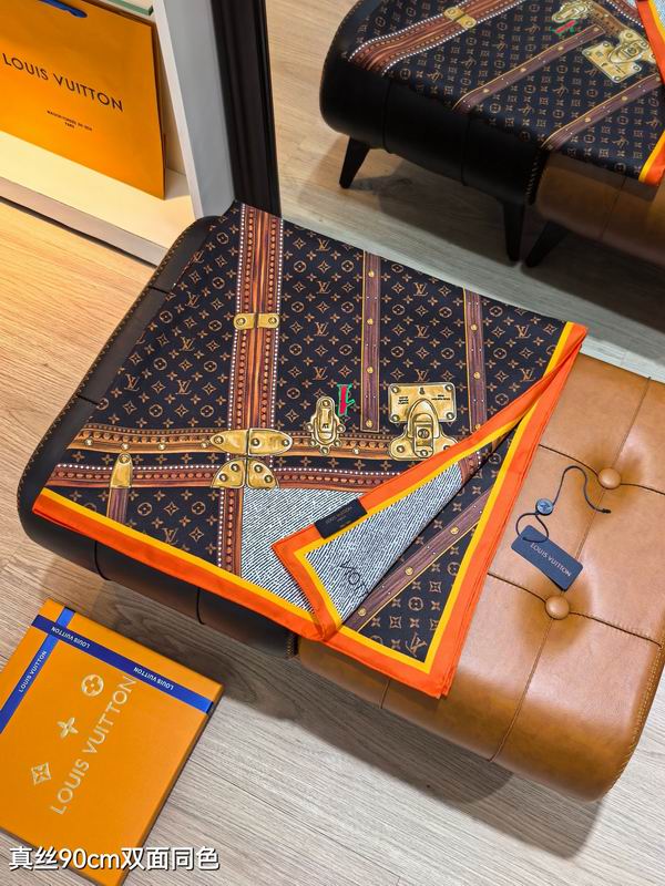LV silk Scarf 90X90cm E17 (26)
