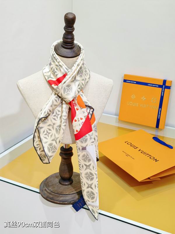 LV silk scarf 90X90cm E30 (1)