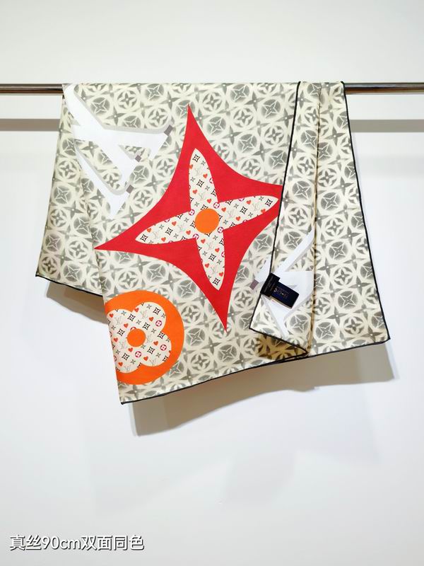 LV silk scarf 90X90cm E30 (3)