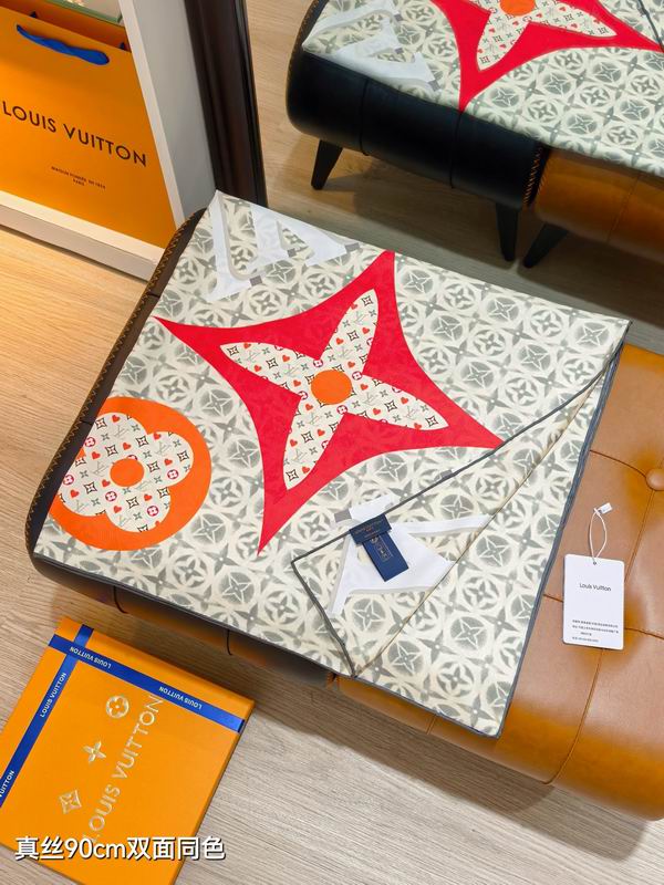 LV silk scarf 90X90cm E30 (7)