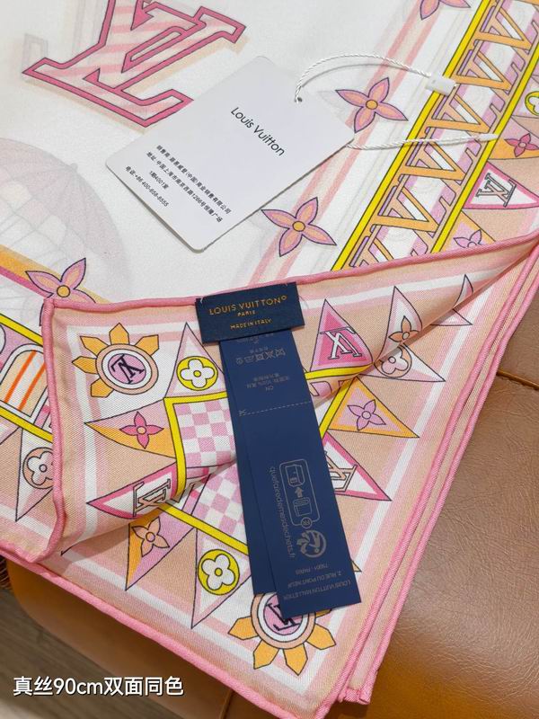 LV silk scarf 90X90cm E47 (3)