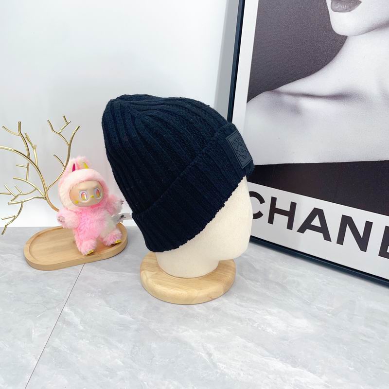 Loewe Hat dx (2018)