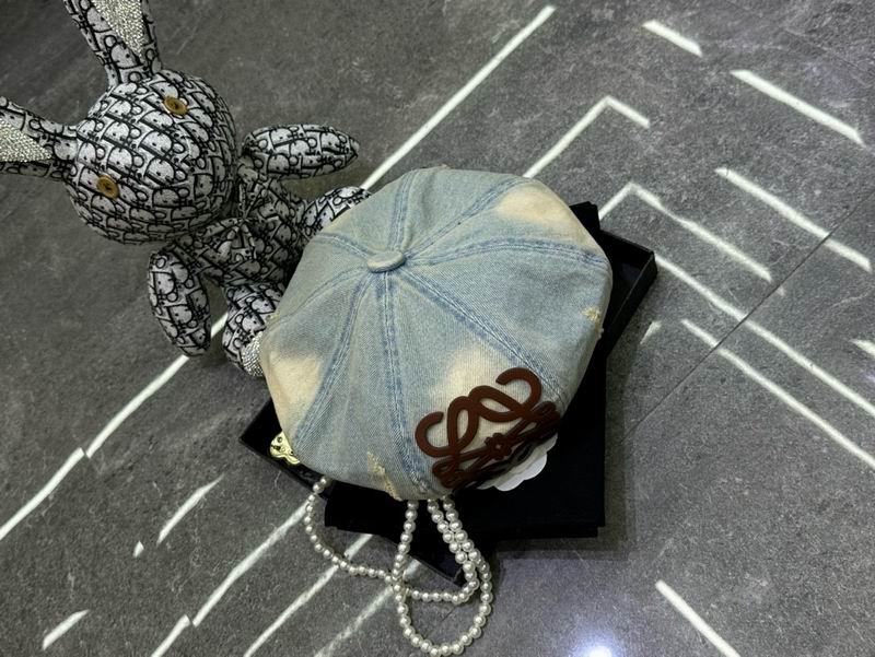 Loewe beret dx (128)