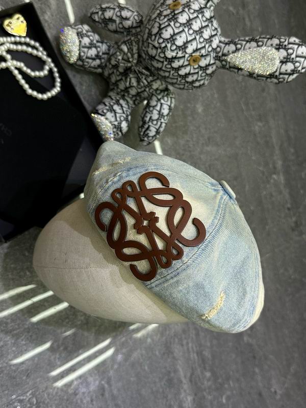 Loewe beret dx (129)