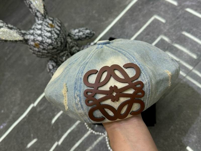 Loewe beret dx (131)