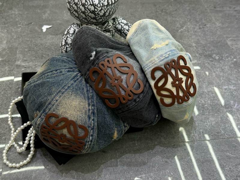 Loewe beret dx (136)