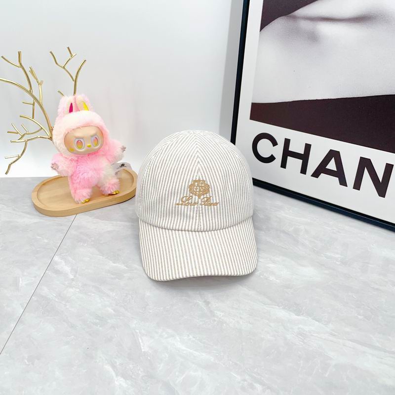 Loro Piana Cap dx (2332)