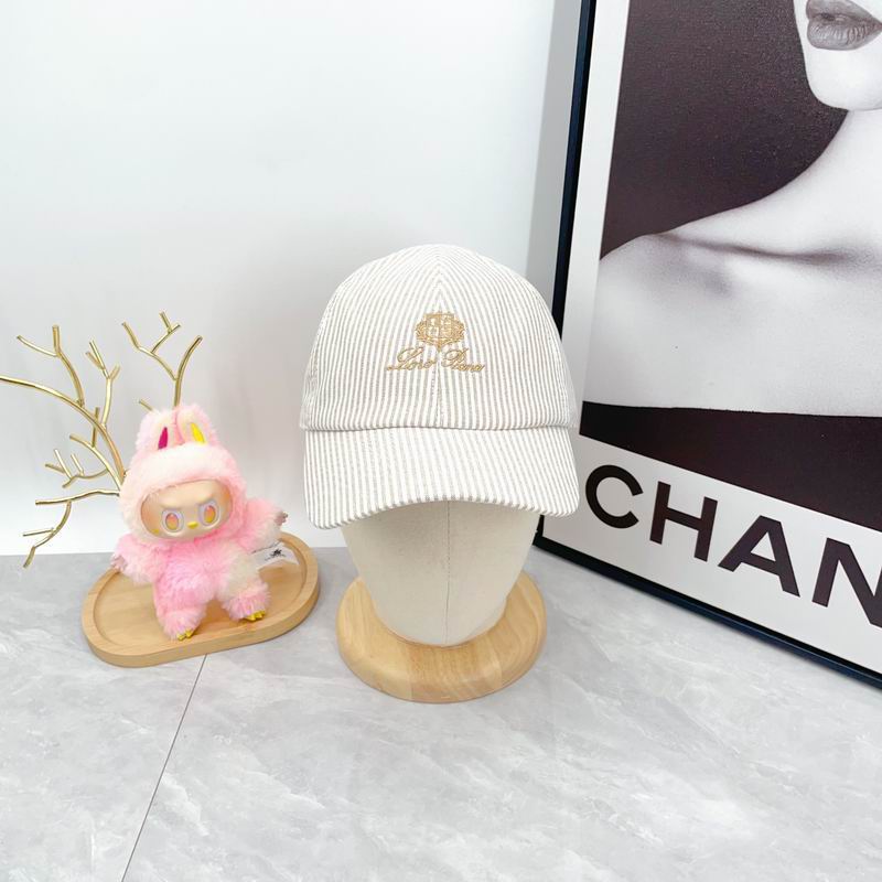 Loro Piana Cap dx (2336)