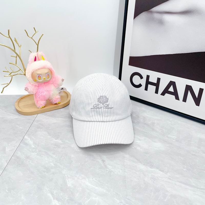 Loro Piana Cap dx (2377)