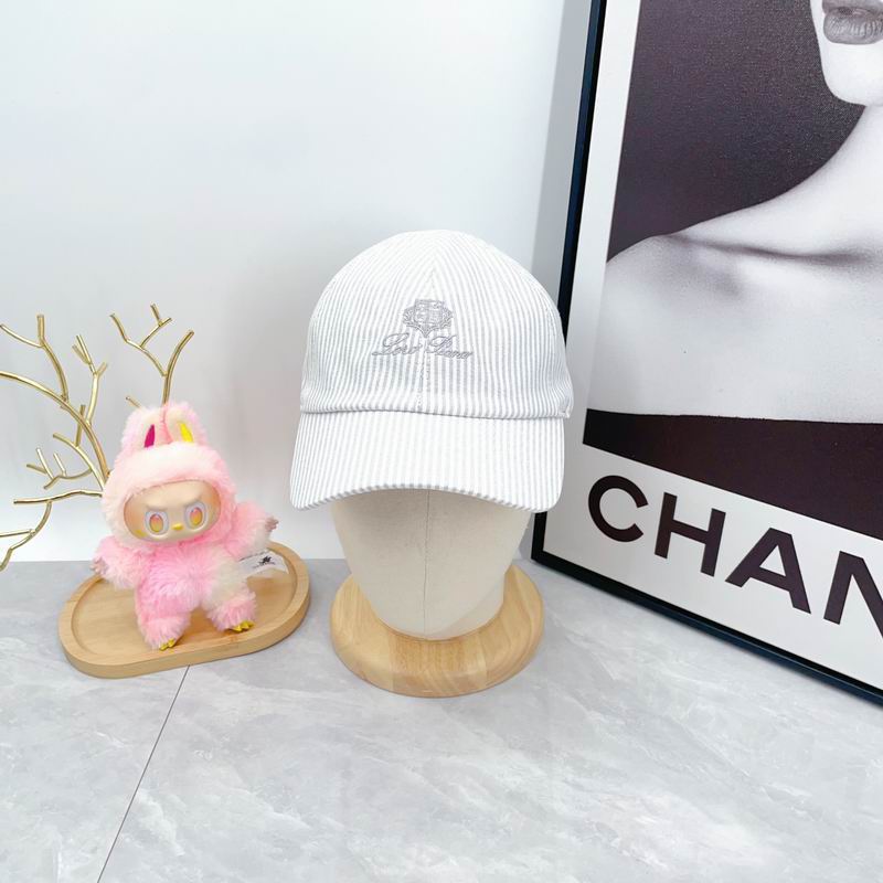 Loro Piana Cap dx (2381)