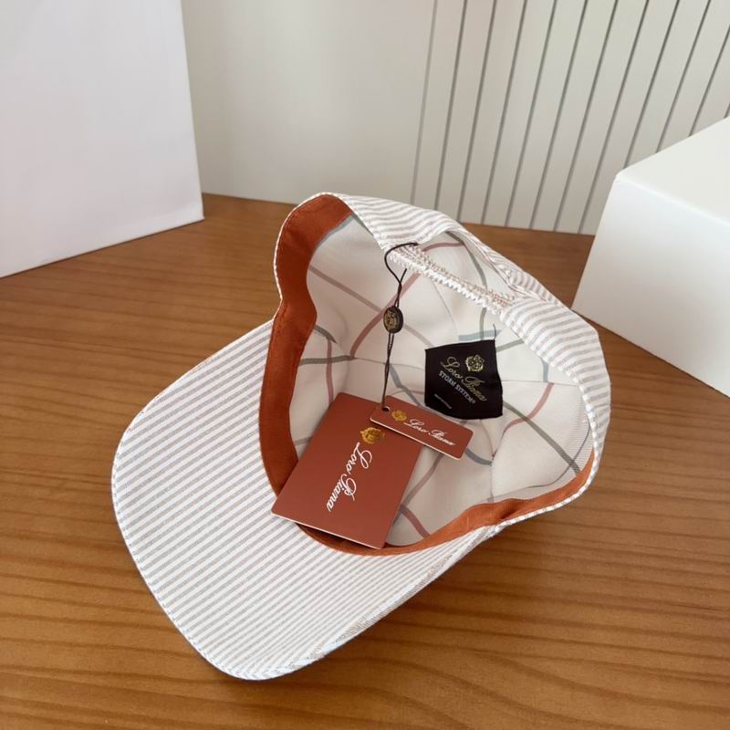 Loro Piana Cap dx (2855)