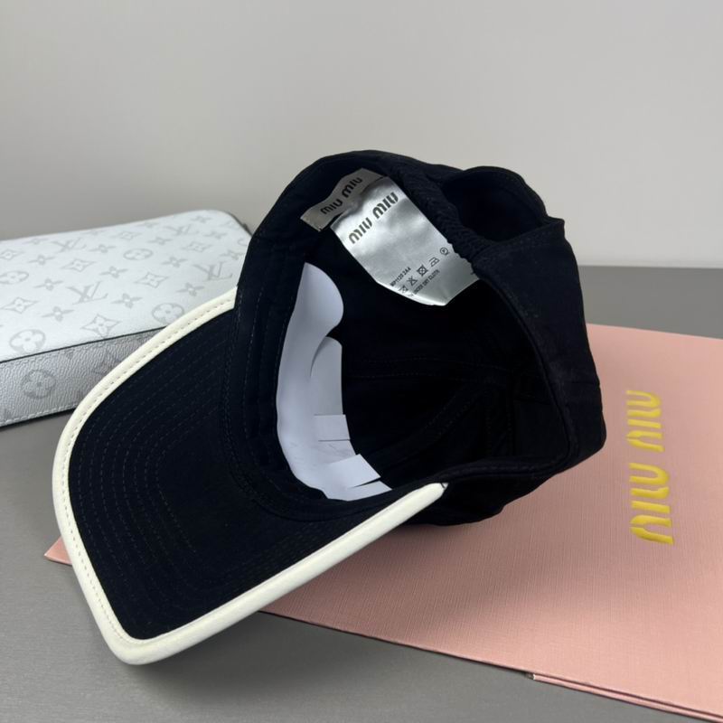 MIumiu Cap dx (1829)