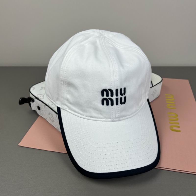 MIumiu Cap dx (1832)