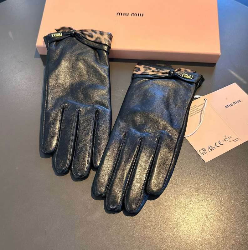 MIumiu Gloves hm (35)