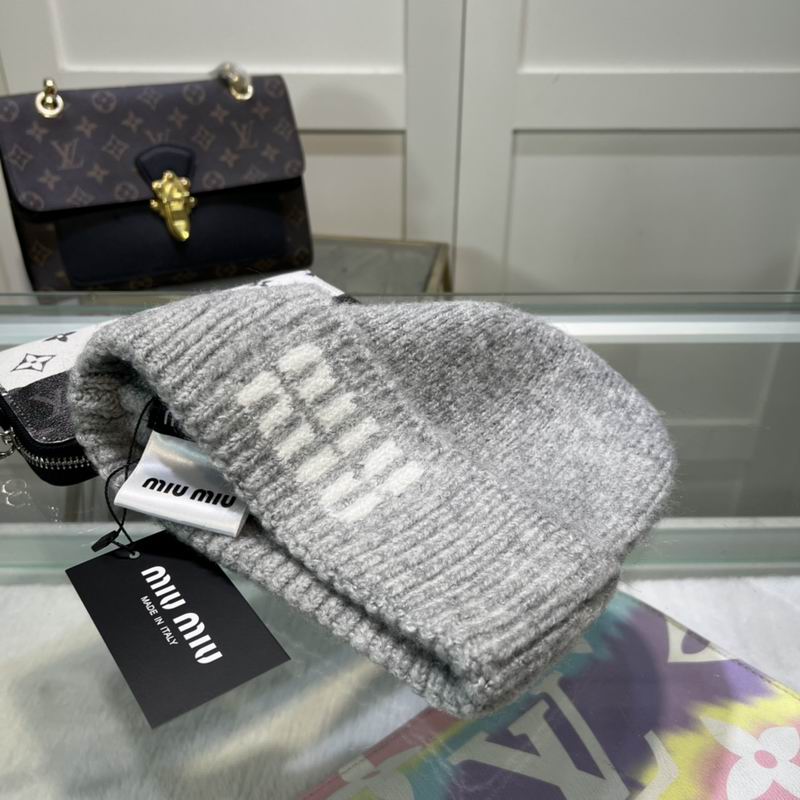 MIumiu Hat dx (1140)