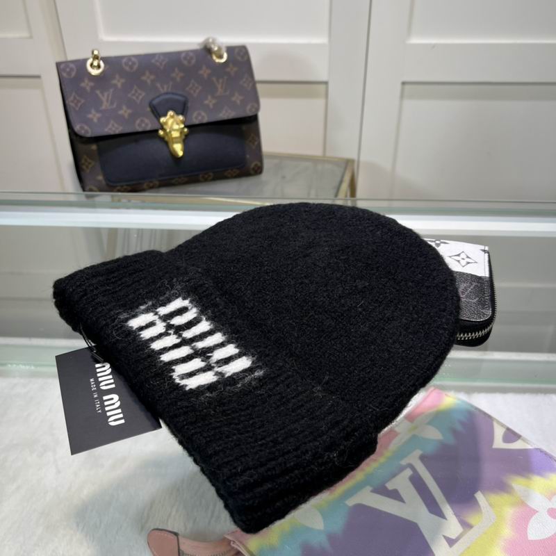 MIumiu Hat dx (1144)