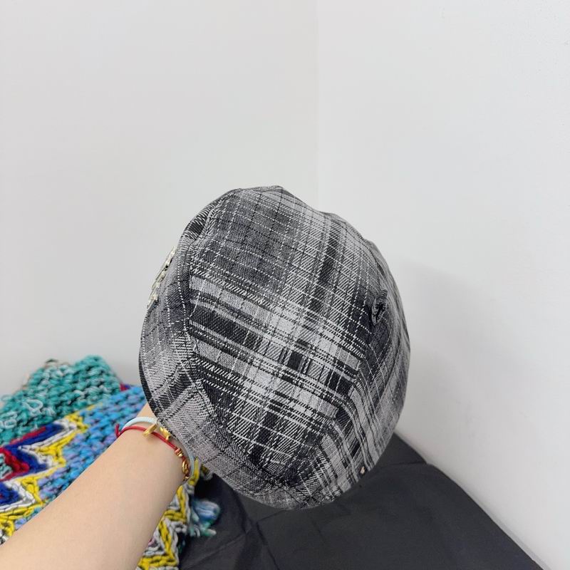 MIumiu beret dx (37)