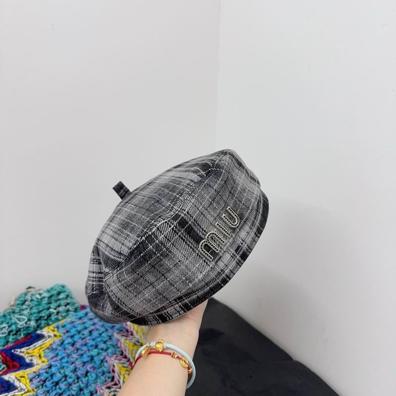MIumiu beret dx (38)